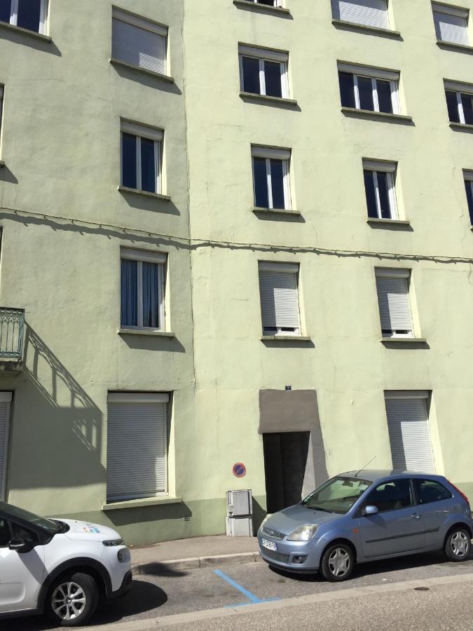 Apartamento Immeuble La Doa Proche Chu Saint-Priest-en-Jarez Exterior foto